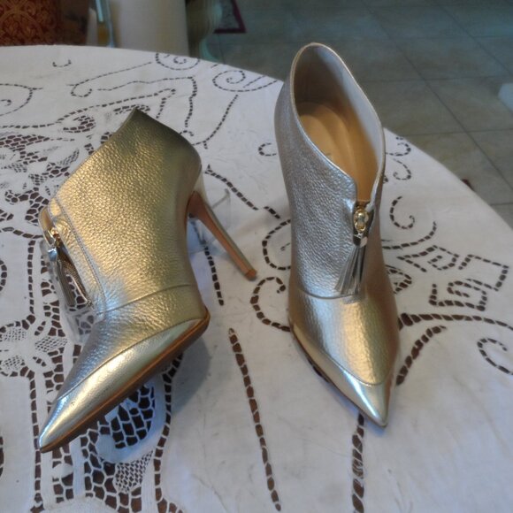 New Jimmy Choo Gold Metallic Ankle Boots w/Front Chain Detail Size 38.5B - Picture 2 of 16